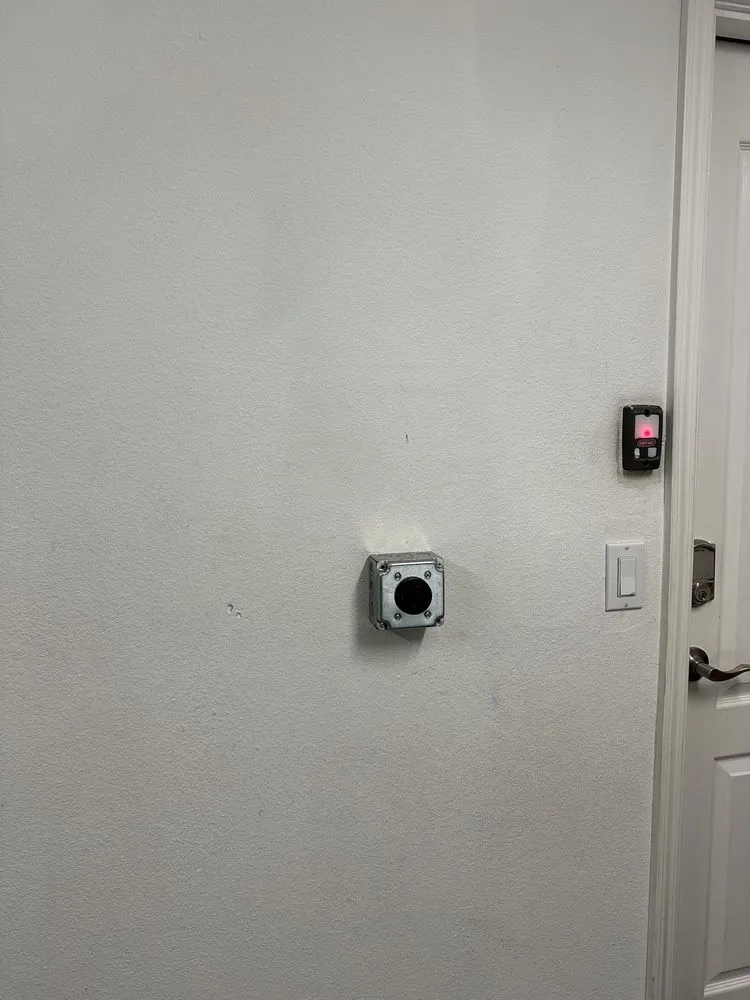 Slide of Freddys Electrical