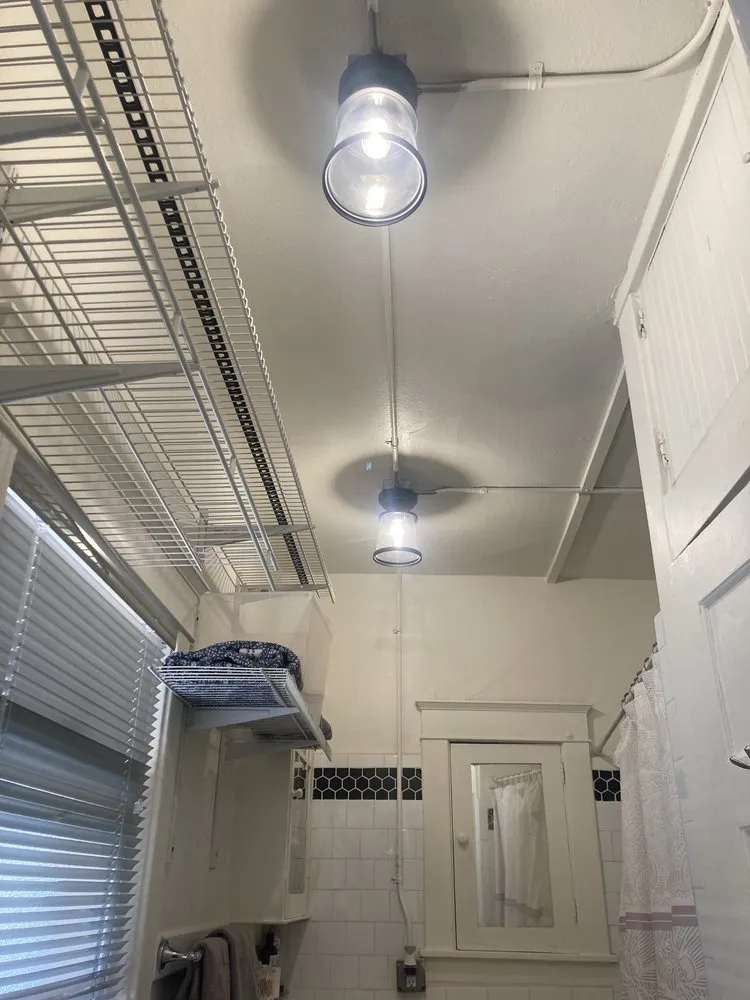 Slide of Freddys Electrical