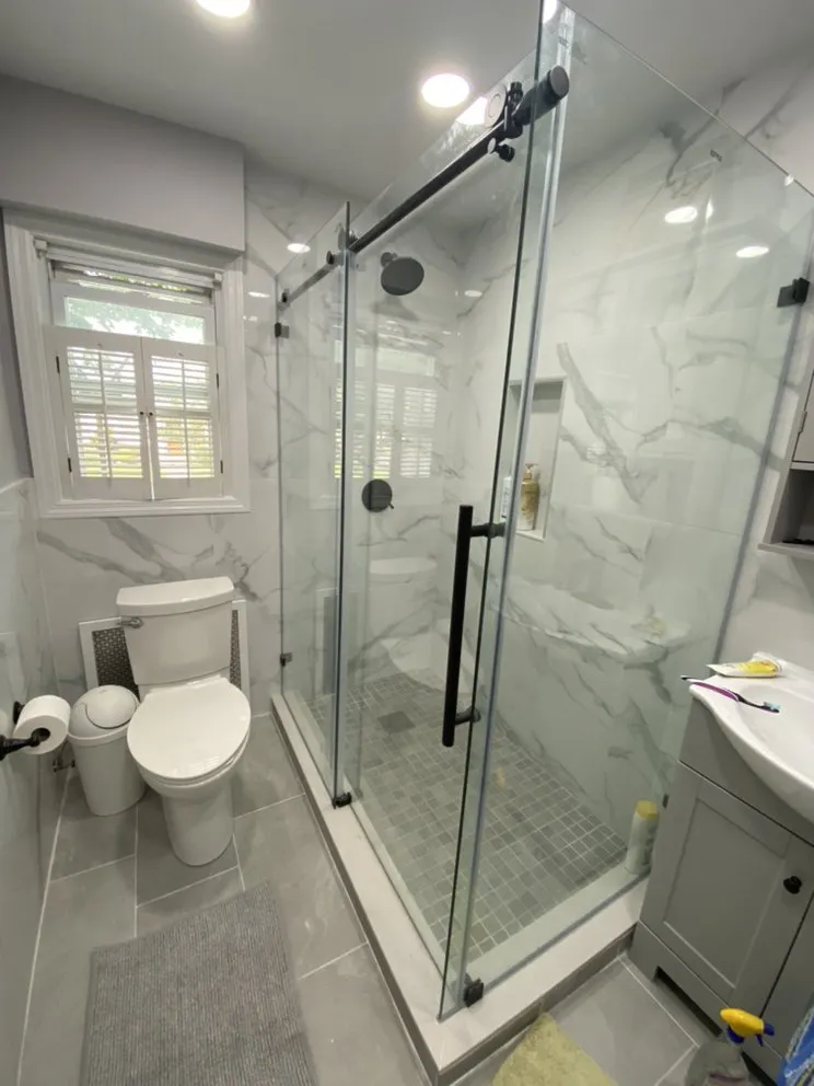 Slide of Fredi Handyman