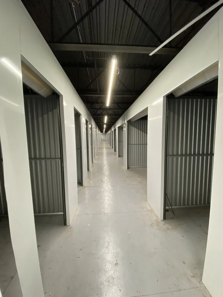 Slide of Fredi Handyman