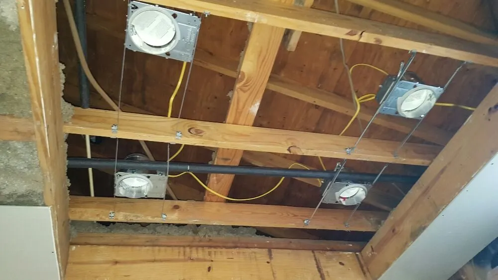 Emergency circuit breaker repair in Purple Sage, TX by Fredy Guzman