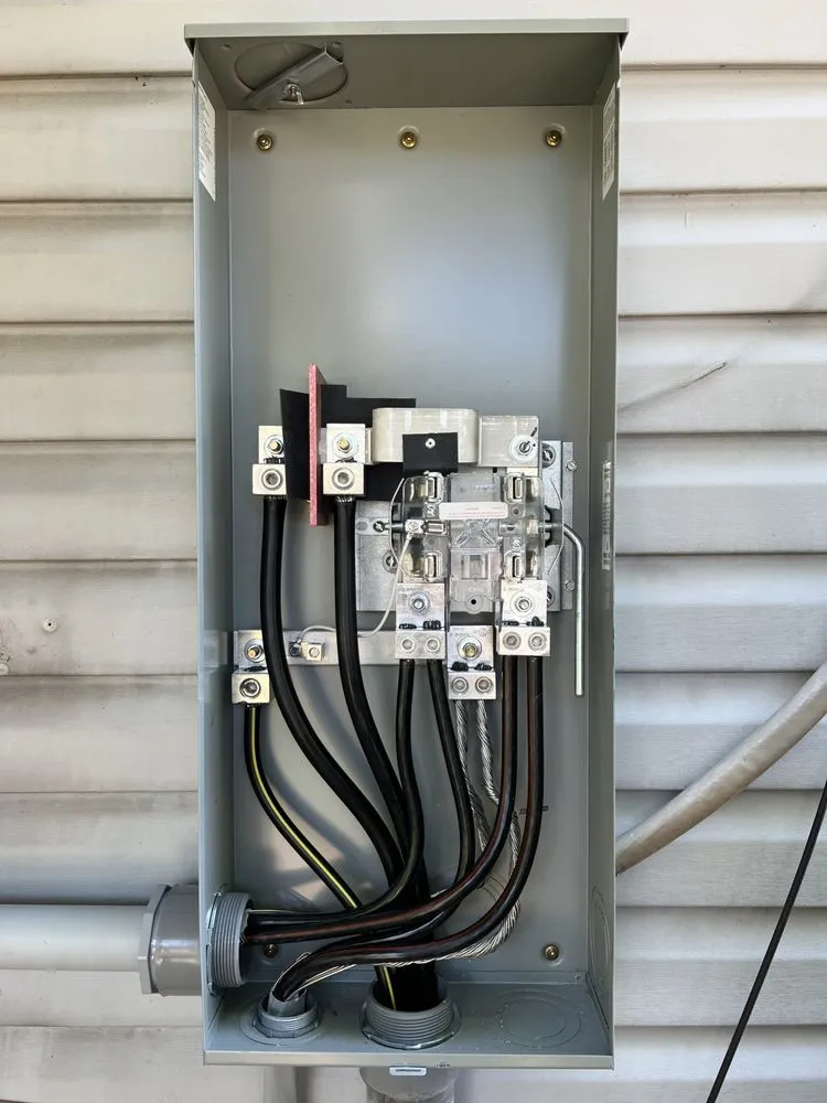 Trusted outlet and switch repair in Harpers Ferry, WV by Freedom Electric
