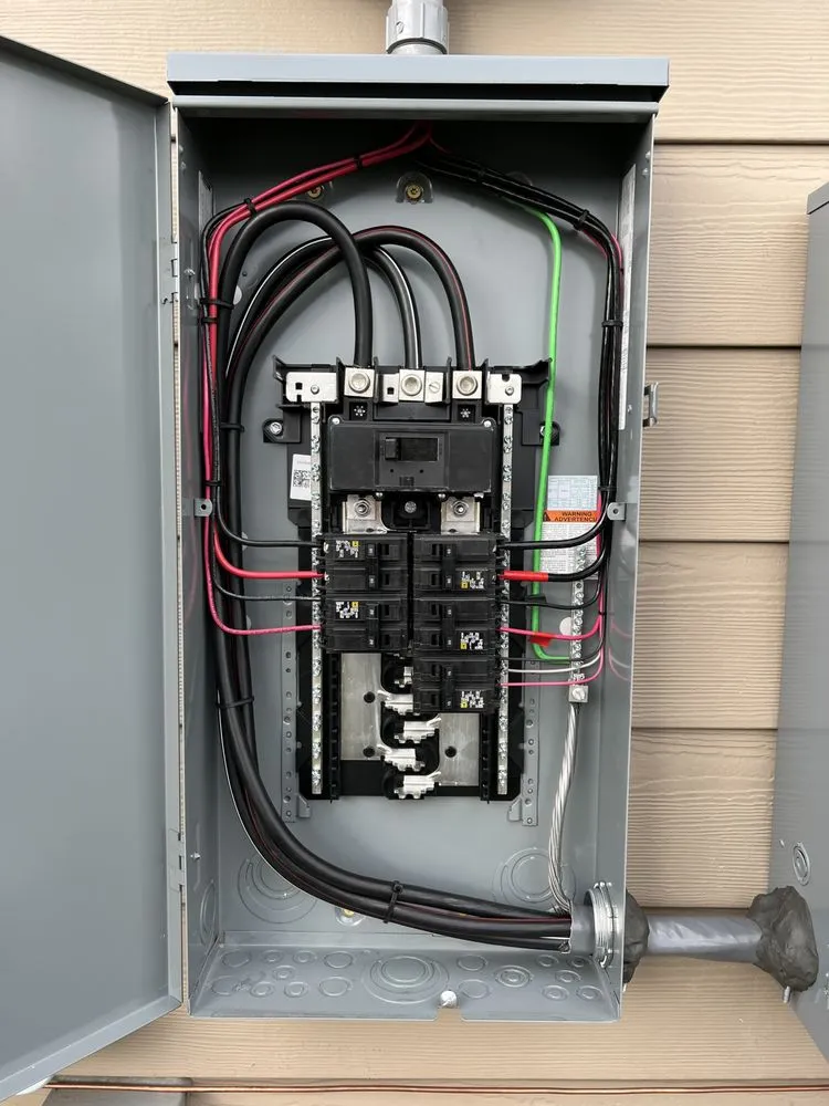 Certified electrician providing circuit breaker repair in Harpers Ferry, WV - Freedom Electric