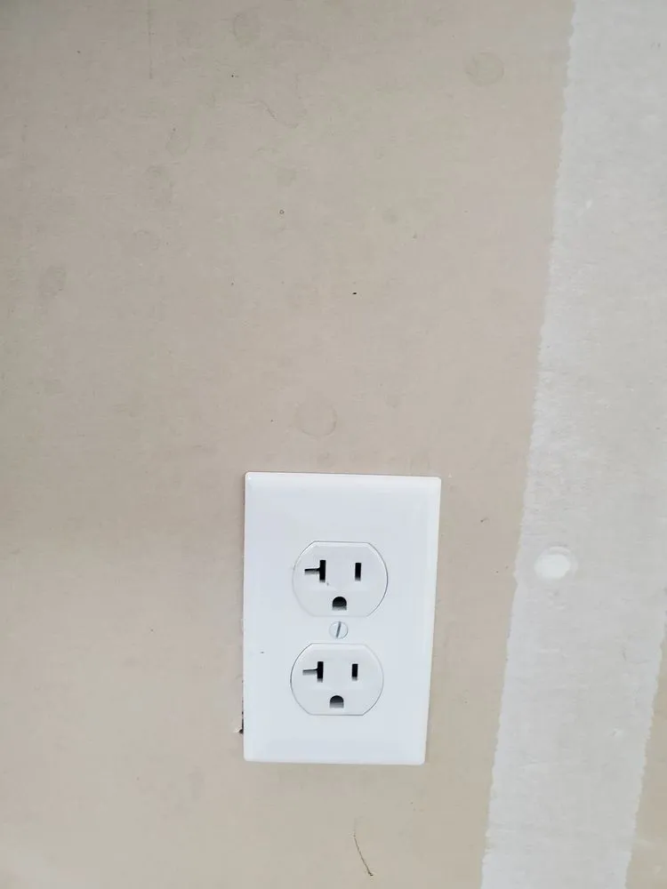 Slide of Freelancer Electrician