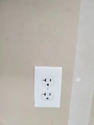 Freelancer Electrician Logo