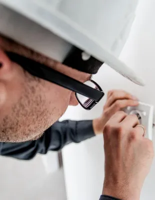 Freeman Electric Logo