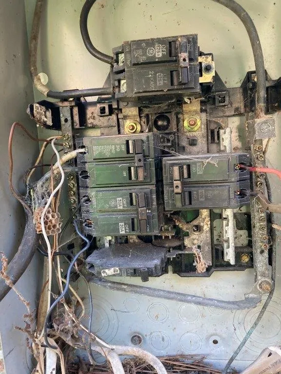 Slide of Freeman Electrical and Handyman Services