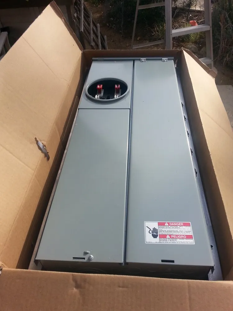 Slide of Fregoso Electric Service