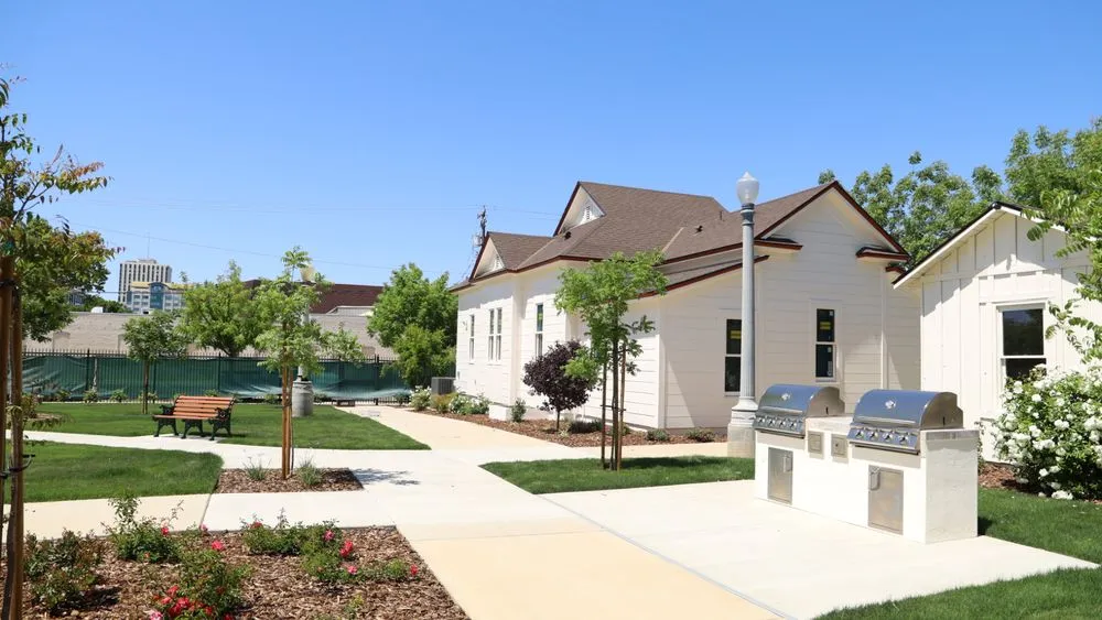 Slide of Fresno Sierra Contractors