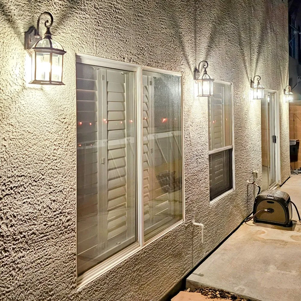 Slide of Friends Electric