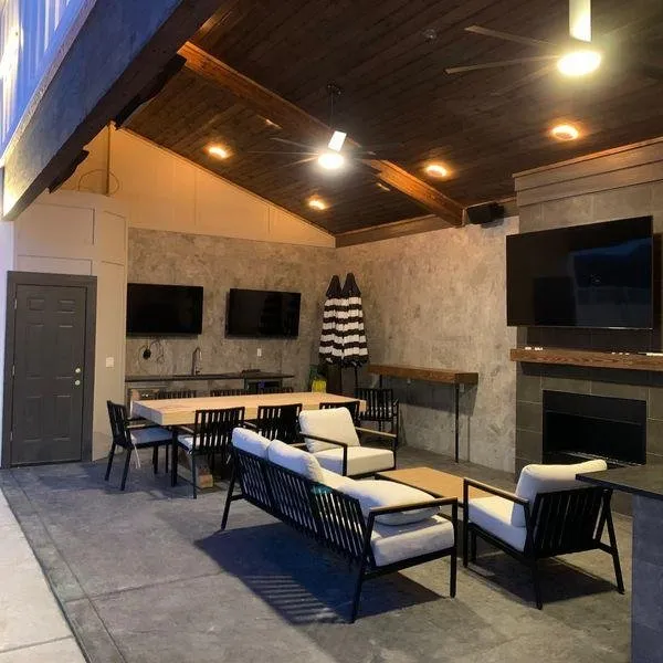 Slide of Frontline Electric Of Idaho