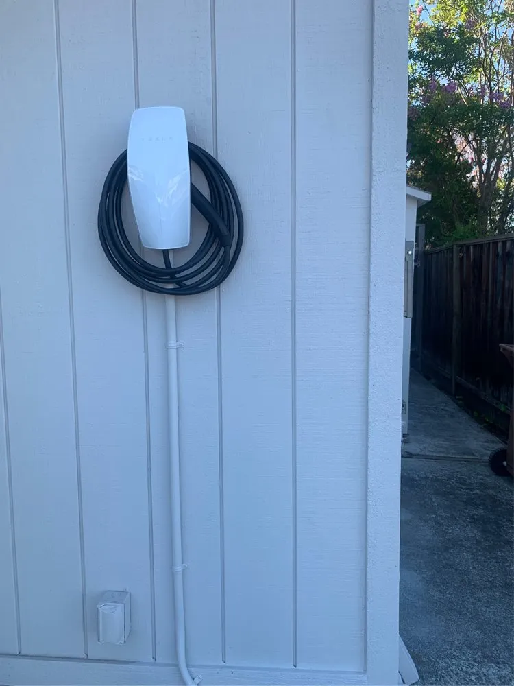 Slide of Frontline Electrical Services