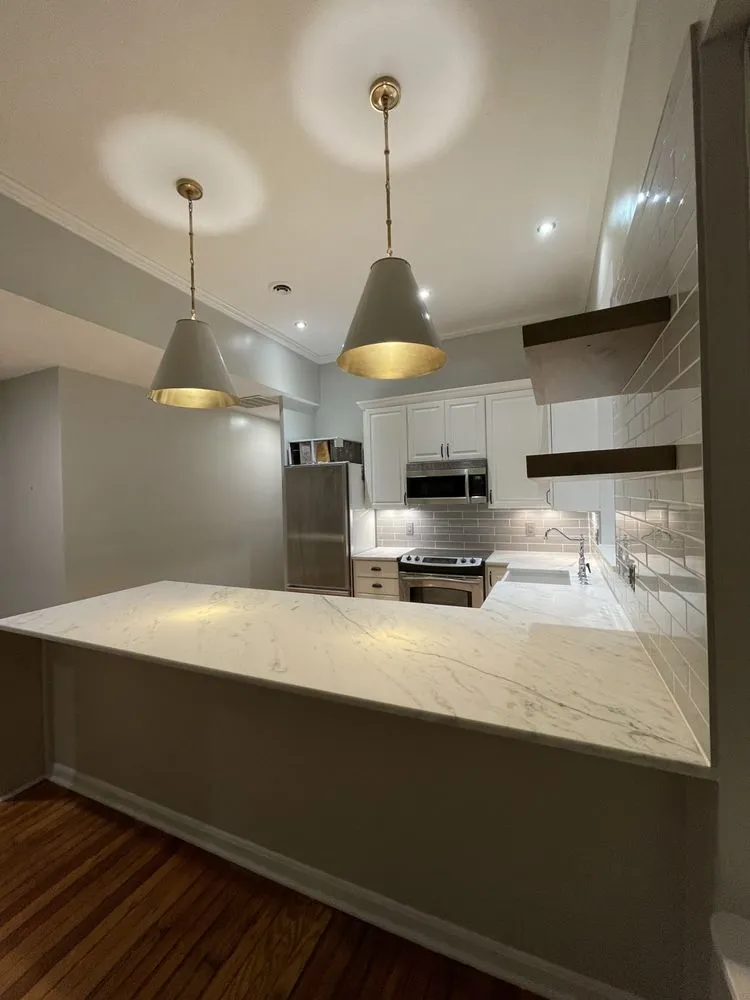 Slide of Fuentes Electric