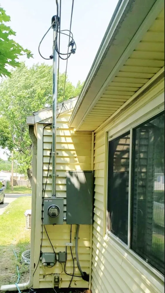 Slide of Fuerza Electric