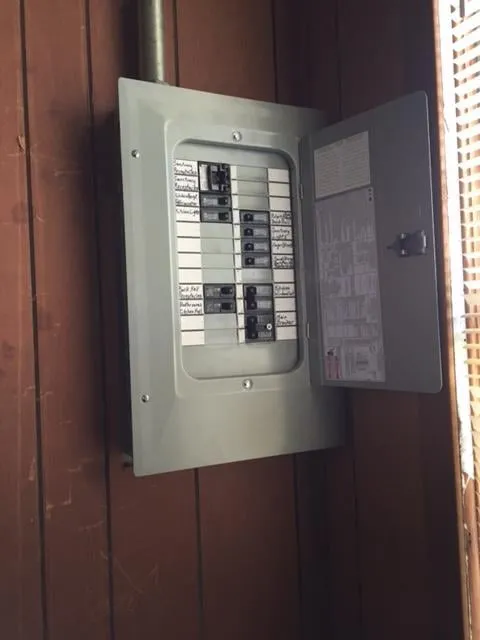 Slide of Full Circle Electric