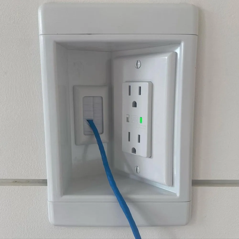 Slide of Full Circle Electrical