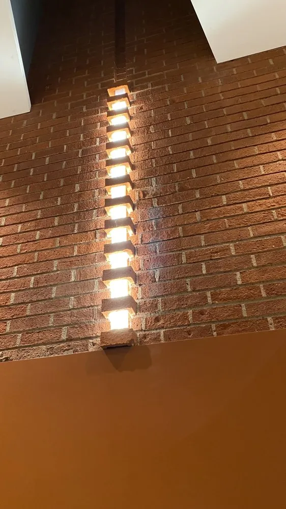 Expert circuit breaker repair service in ,  - Full Contact Electric