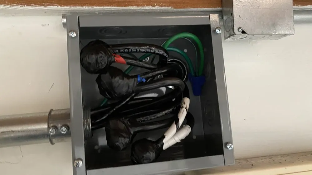 Licensed wiring installation service in ,  - Full Contact Electric