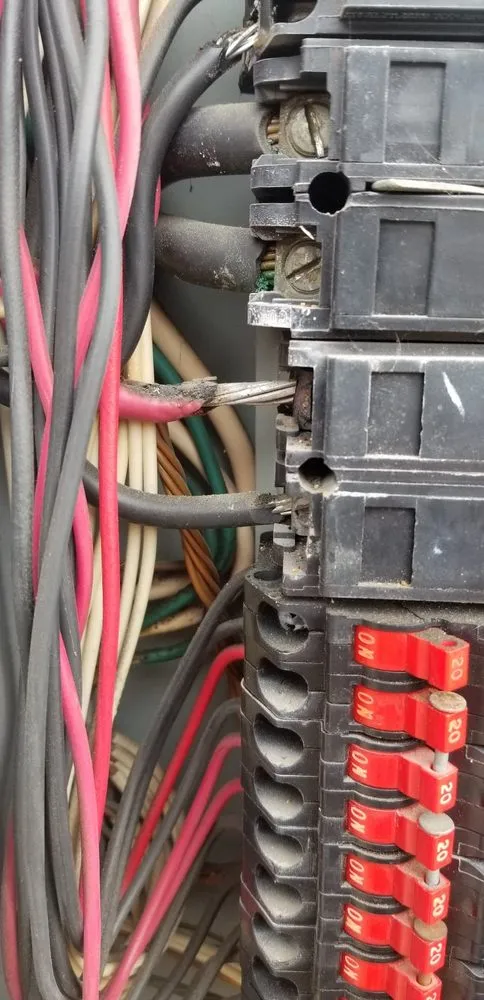 Affordable electrician providing wiring installation in Capistrano Beach, CA - Full Power Electric