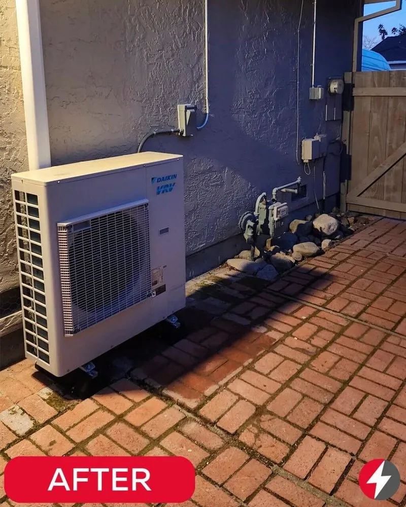 Trusted electrician providing emergency electrical service in , 