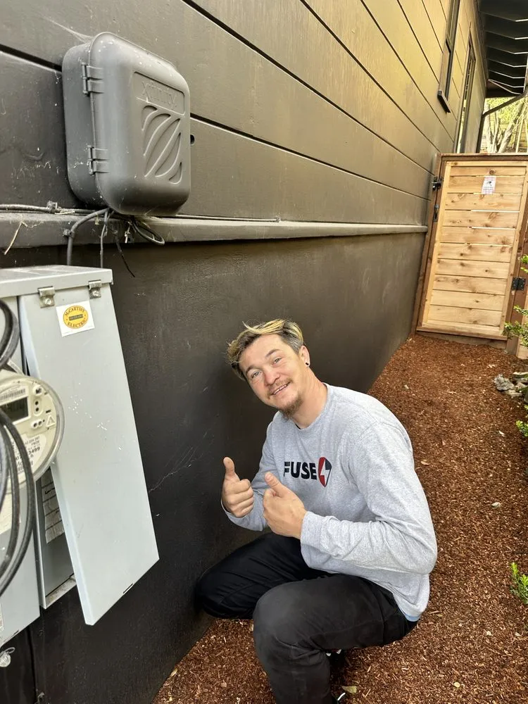 Professional emergency electrical service in ,  by Fuse Service