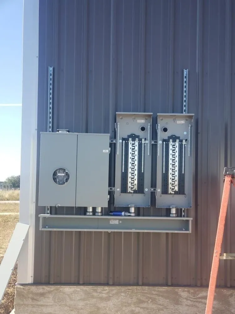 Expert circuit breaker repair in , by Fusion Electric