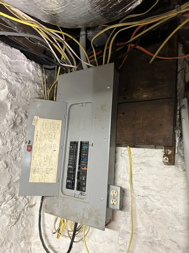 Affordable emergency electrical service in ,  by Fusion Electric