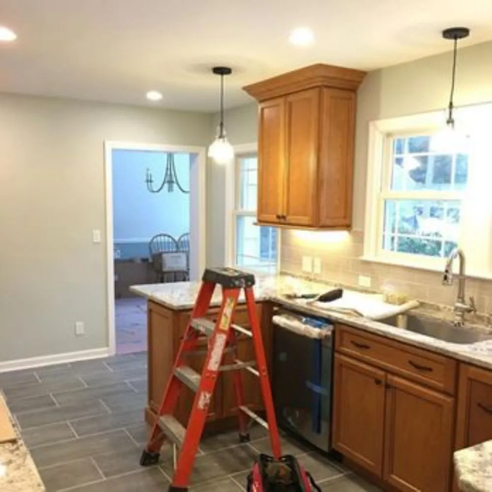 Slide of G & G Electric