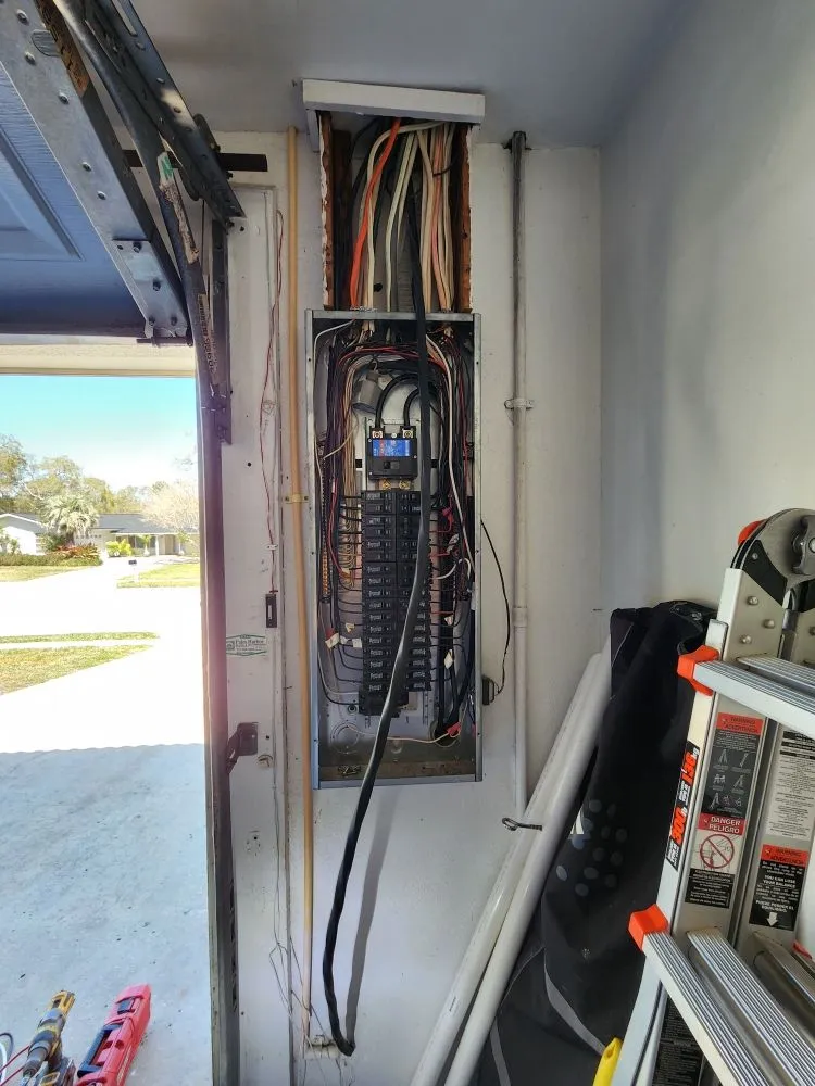 Slide of G & G Electric