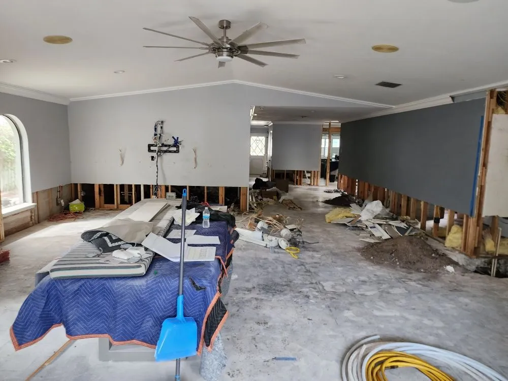 Slide of G & G Electric