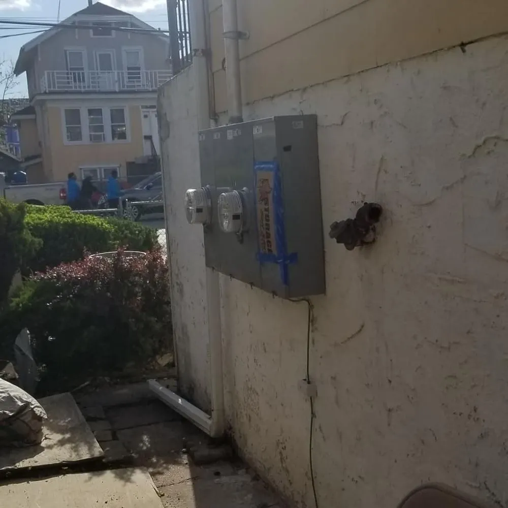 Slide of G & R Electrical Contractors