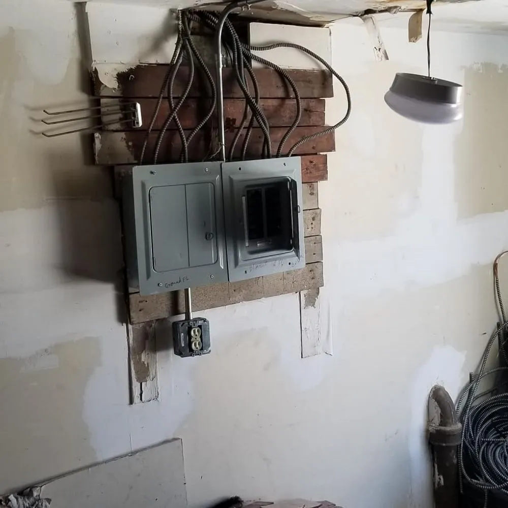 Slide of G & R Electrical Contractors