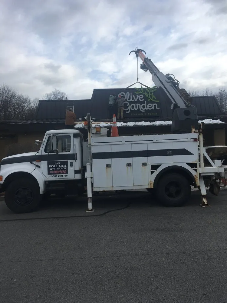 Licensed lighting installation experts serving Hopewell Junction, NY - G & R Pole Line Contractors