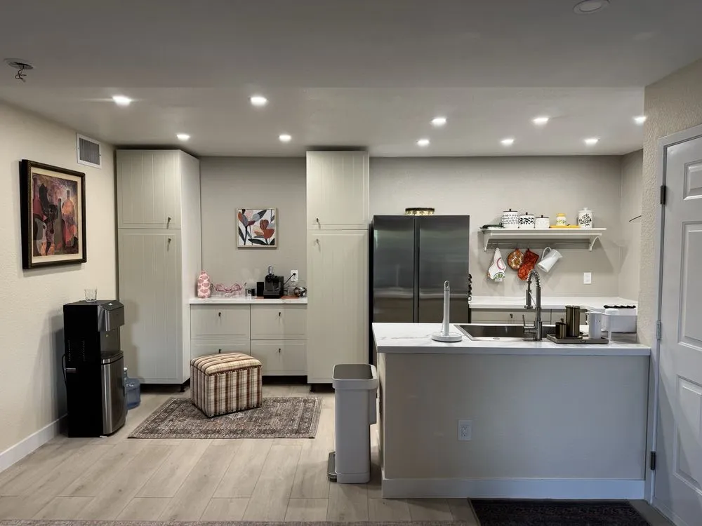 Slide of G & V Electric