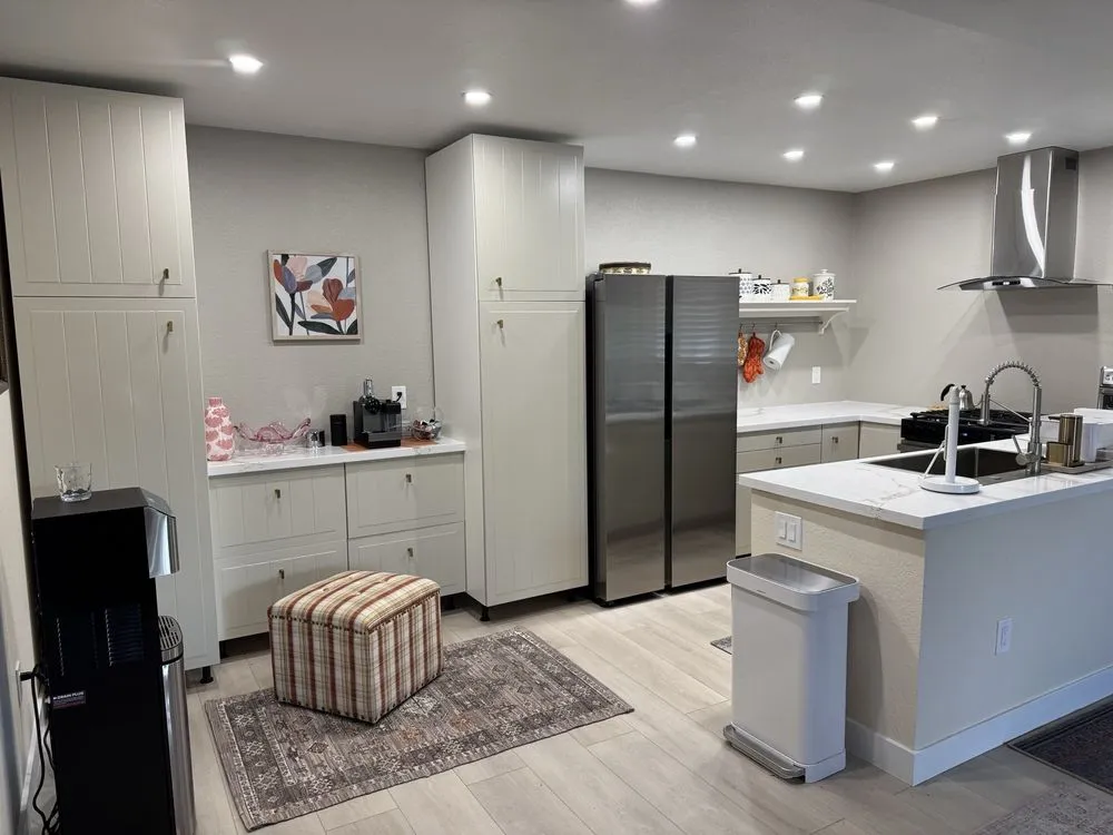 Slide of G & V Electric