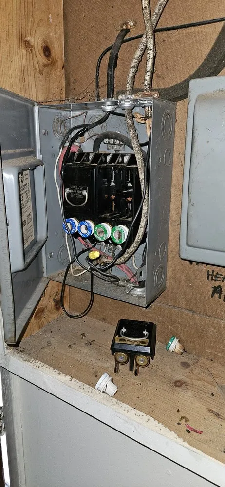 Slide of G and G Electrical