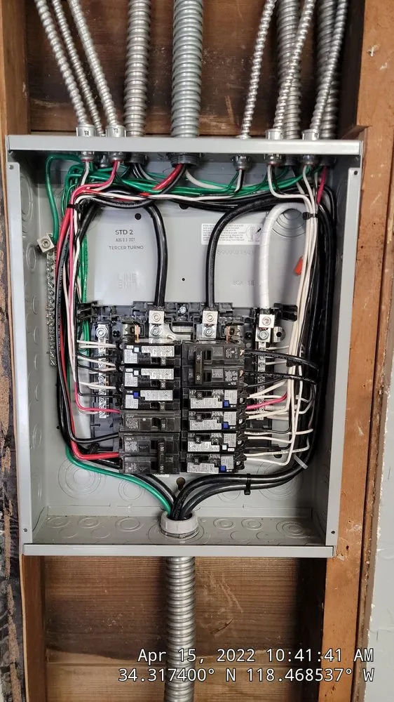 Certified electrician providing outlet and switch repair in San Fernando Valley, CA - G T Electric