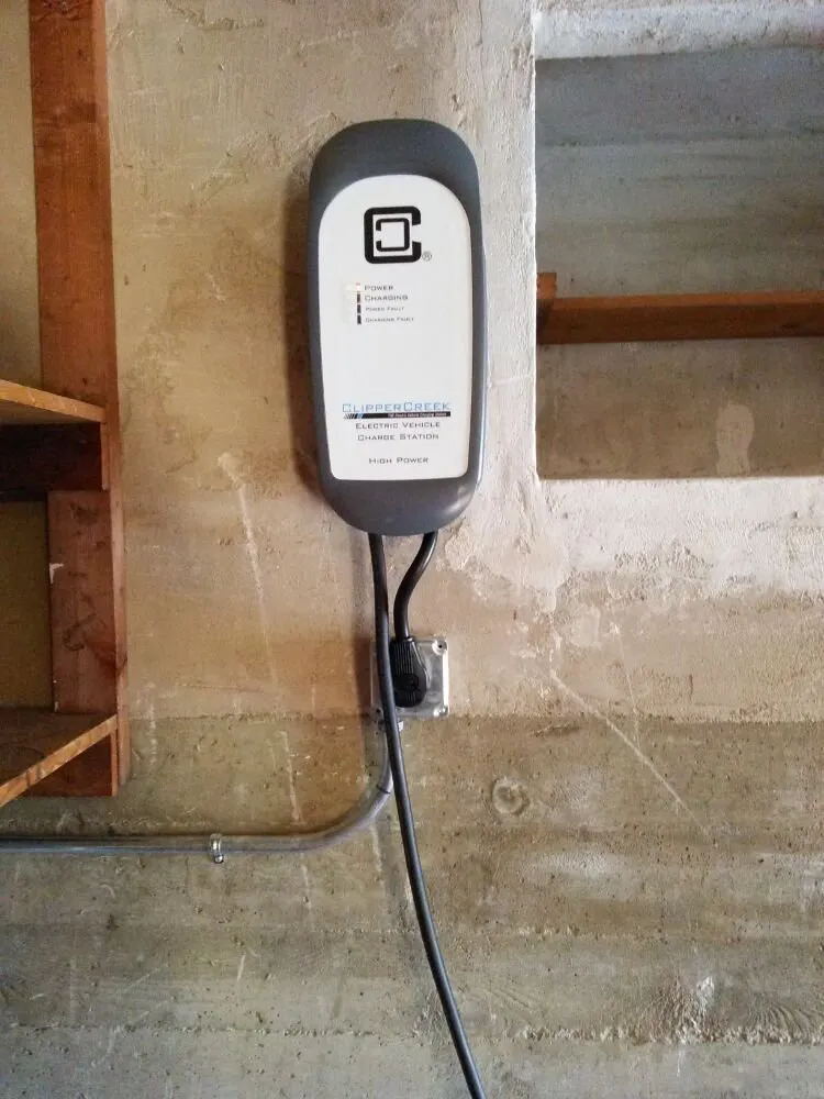 Slide of G-Tech Electric