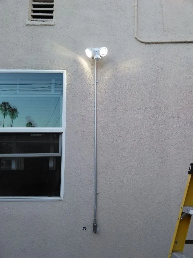 Slide of G-Tech Electric