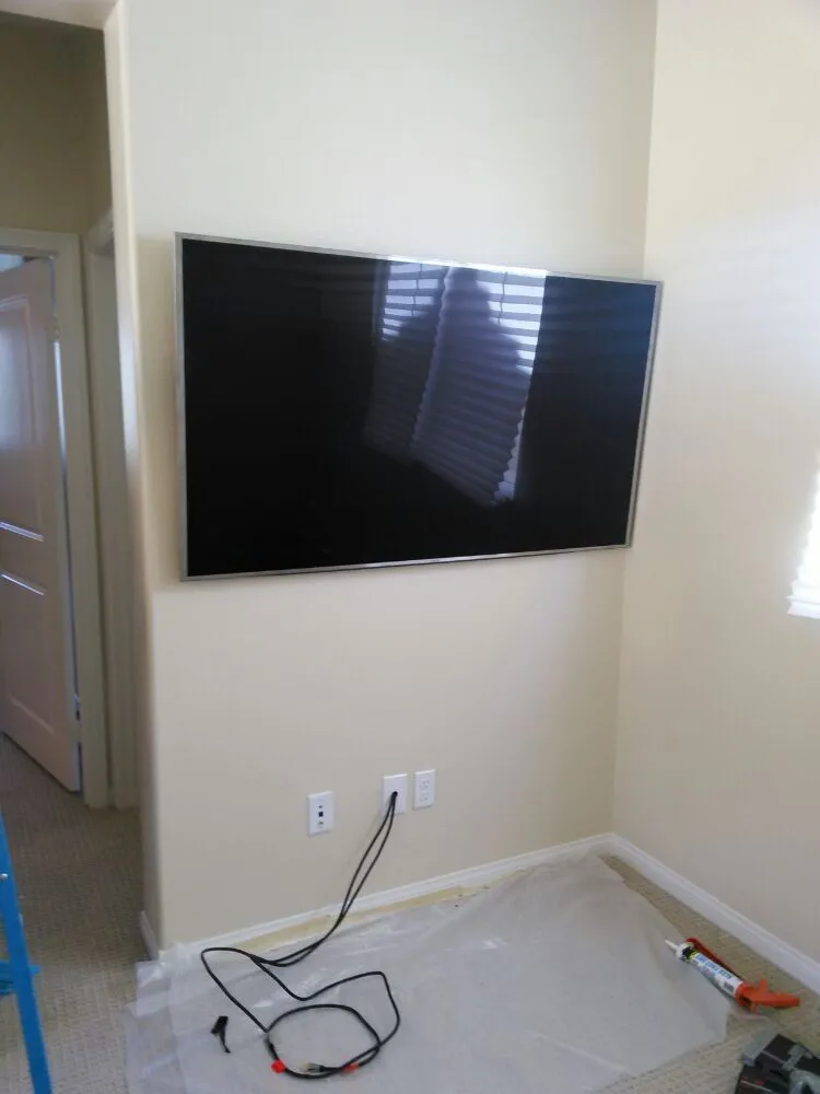 Licensed electrical service for homes in lighting installation,  by 