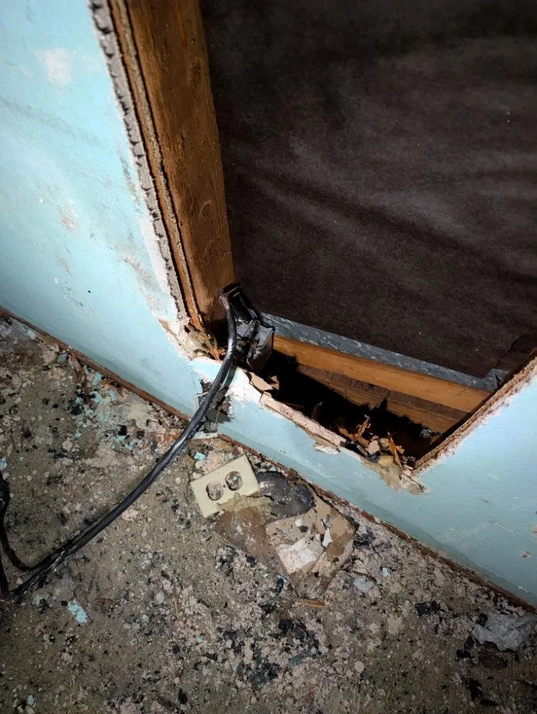 Slide of Galarza Electric