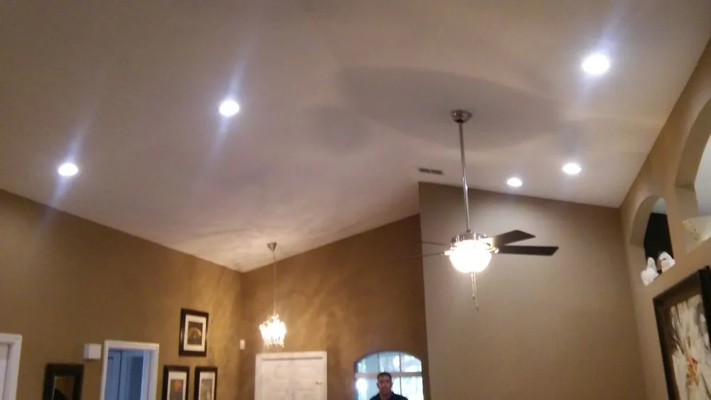 Licensed electrician providing outlet and switch repair in , 