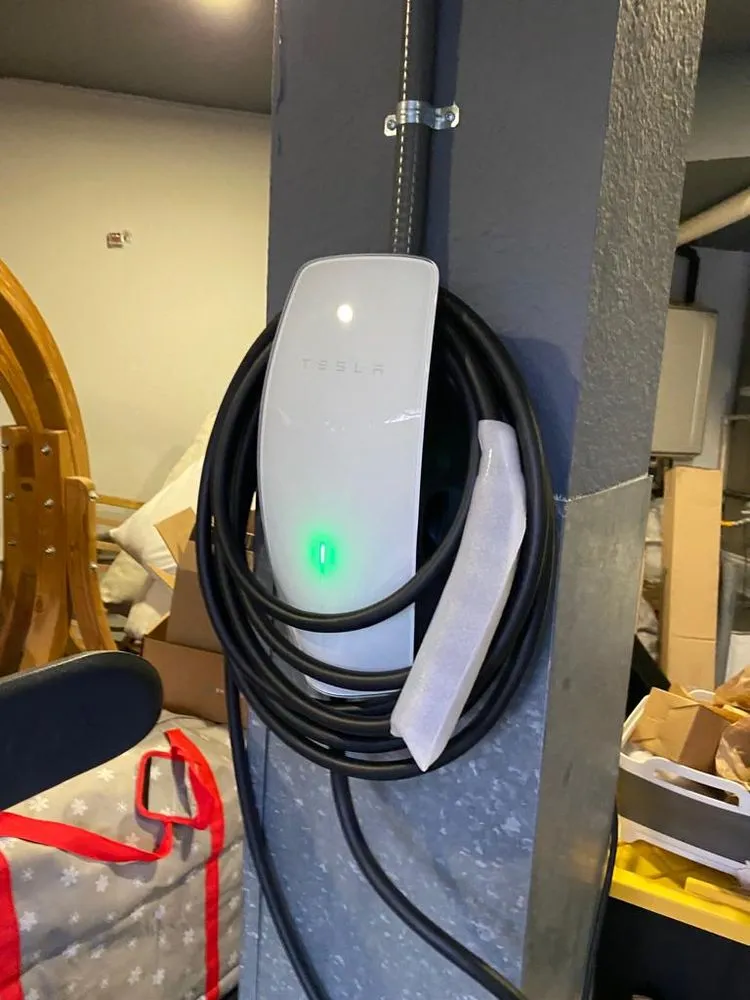 Emergency outlet and switch repair experts serving ,  - Galaxy Electrical