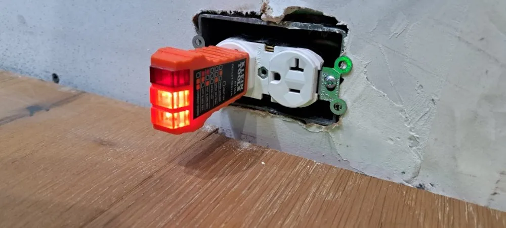 Slide of Galeano Electric