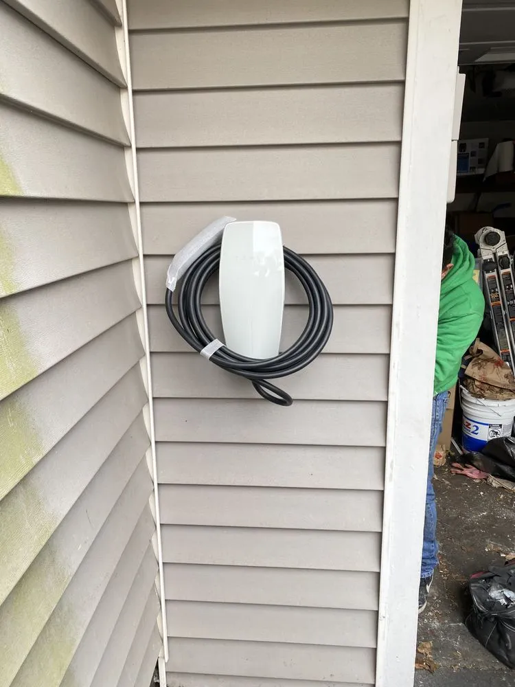 Slide of Gallardo Electric