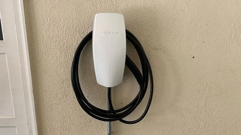 Slide of Gama Electric