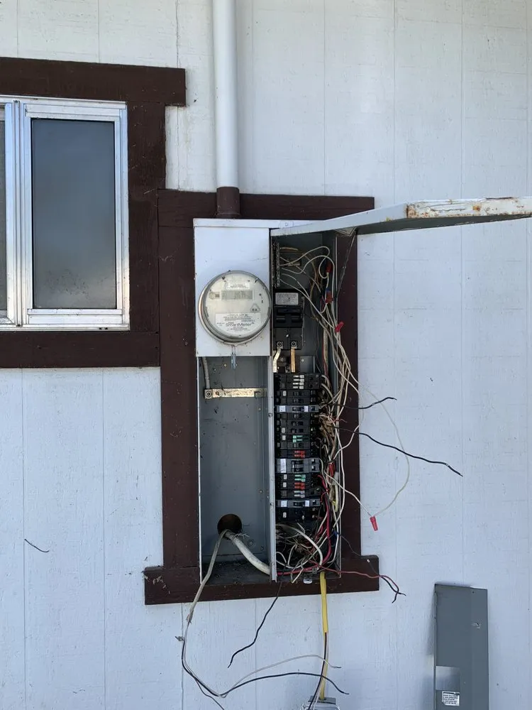 Slide of Gamez Electric