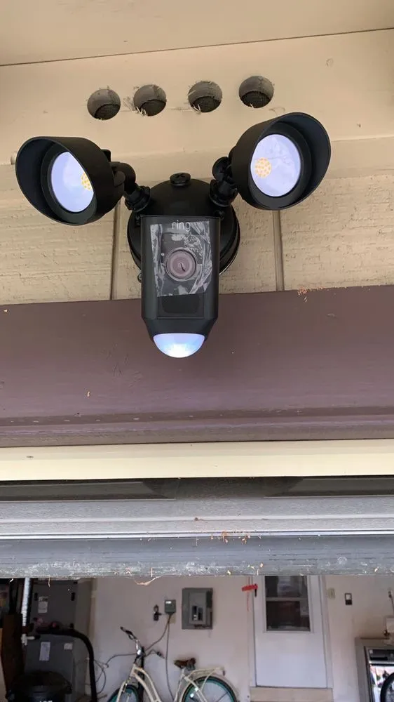 Professional electrician providing electrical repair in , 