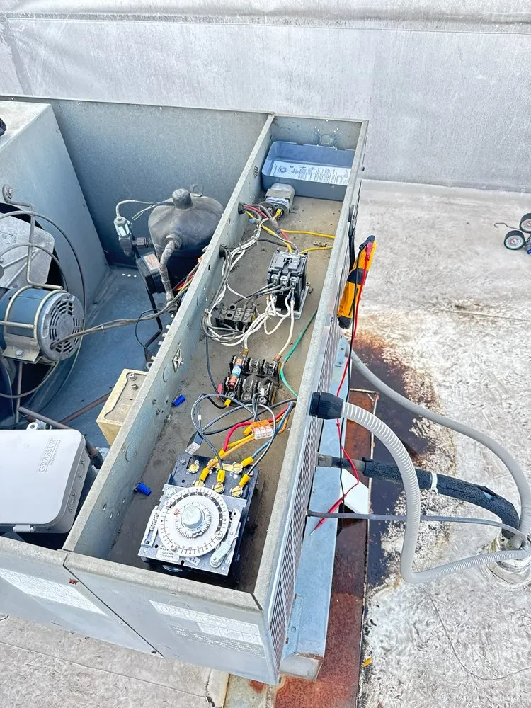 Slide of Garcias Elite Contractors