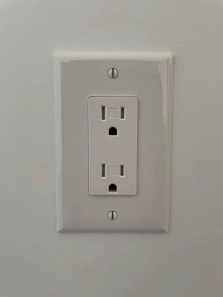 Slide of Garden City South Electricians